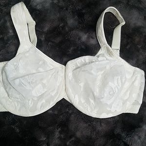 Lacy Wacoal bra from Nordstrom. 36DD NWOT